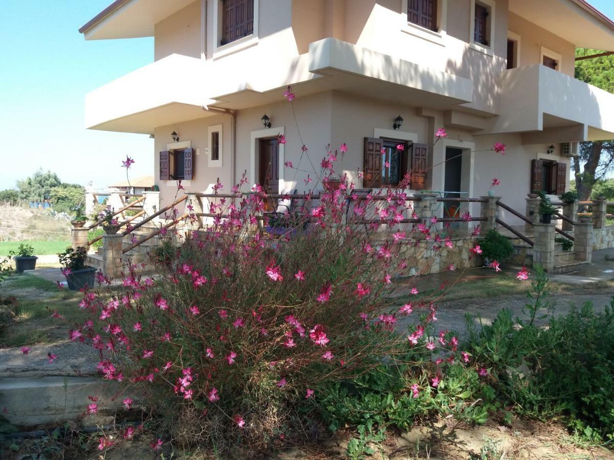 Korakokhórion Armiriki Apartments מראה חיצוני תמונה